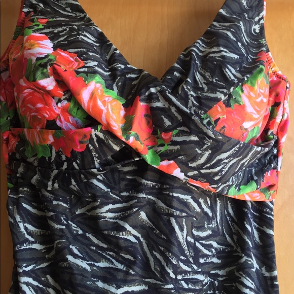 Save the Queen One Piece Swimsuit Italian Size S - Picture 2 of 8